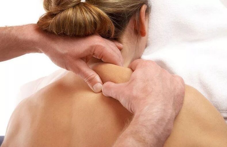 масаж за остеохондроза на шийните прешлени